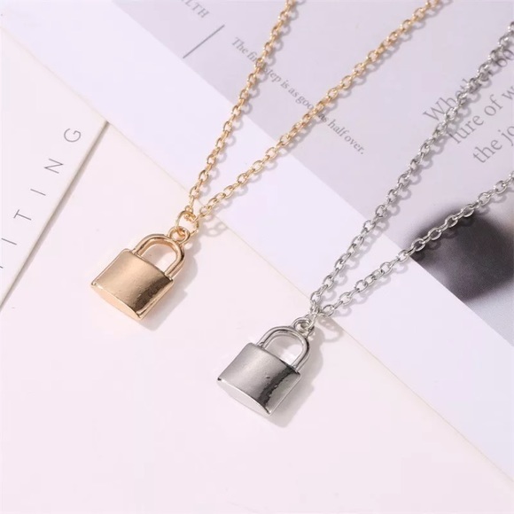 “Promise Me” Minimalist Beautiful Lock Necklace - Picture 6 of 8